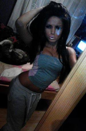 Angie from Illinois is interested in nsa sex with a nice, young man