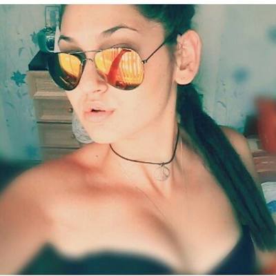 Mari from Utah is looking for adult webcam chat