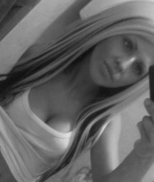 Meet local singles like Emma from Colorado who want to fuck tonight