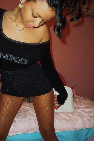 Finding a fuck buddy like Izabella from Illinois has never been easier