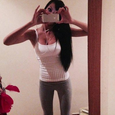 Iesha from Tennessee is looking for adult webcam chat