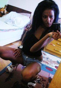Simone, 22‚ Massachusetts Girl Seeking Older Man Tonight